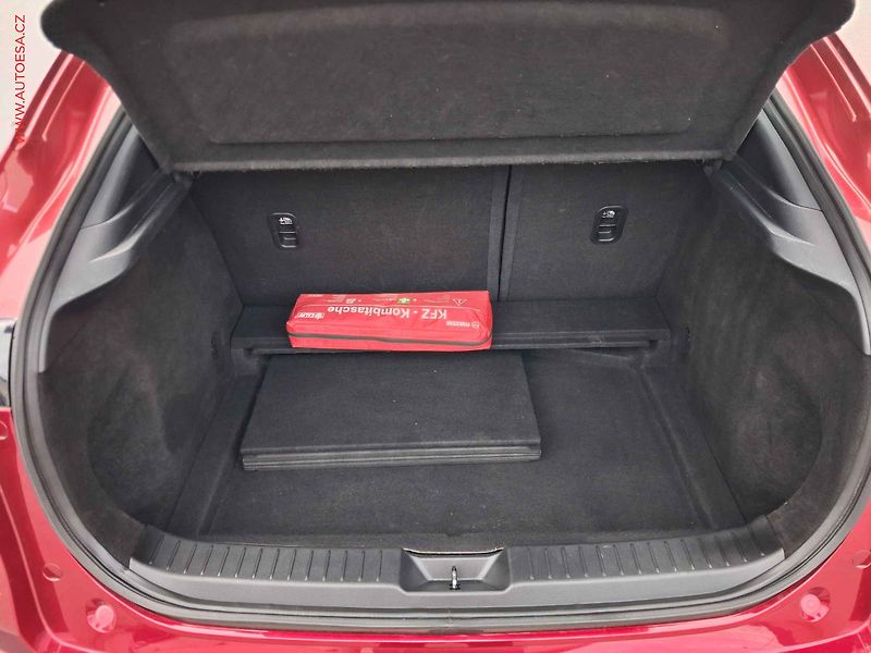 Mazda CX-30 (2022) 2.0 Skyactiv-G, navi - fotka 7 z 19