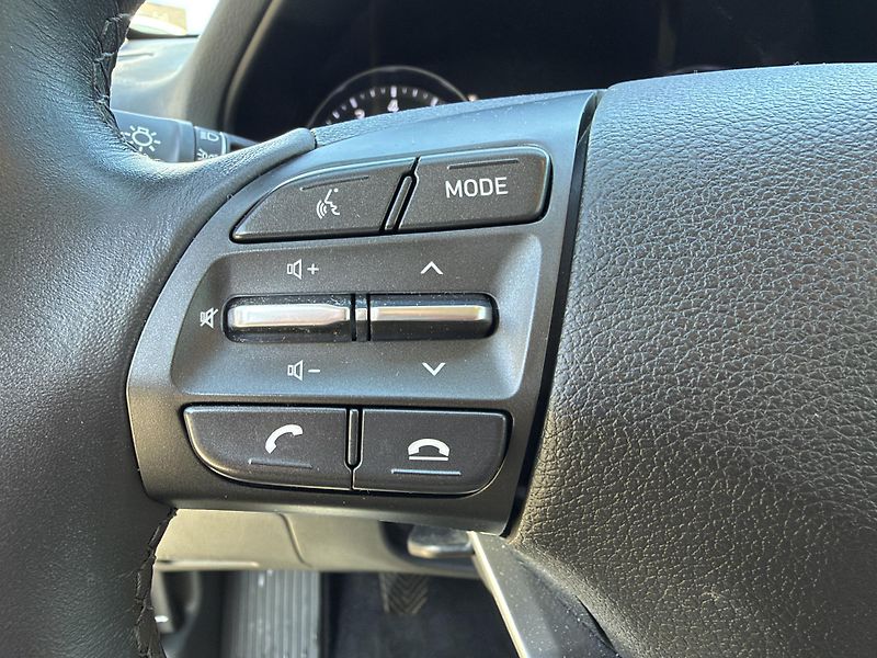 Hyundai i30 1.0-88KW,FB, REZERVACE - fotka 15 z 29