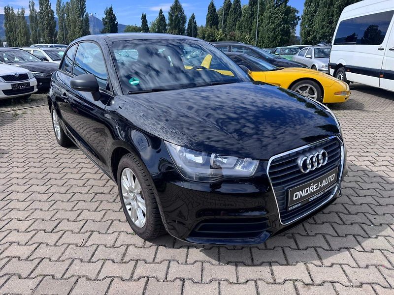 Audi A1 (2011) 1,2 TFSI 63 KW NOVÁ SPOJKA STK - fotka 7 z 50