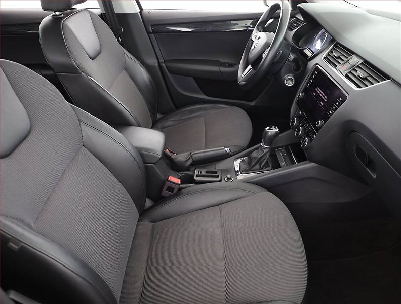 Škoda Octavia (2020) Style 1.5 TSI, Automat - fotka 7 z 15