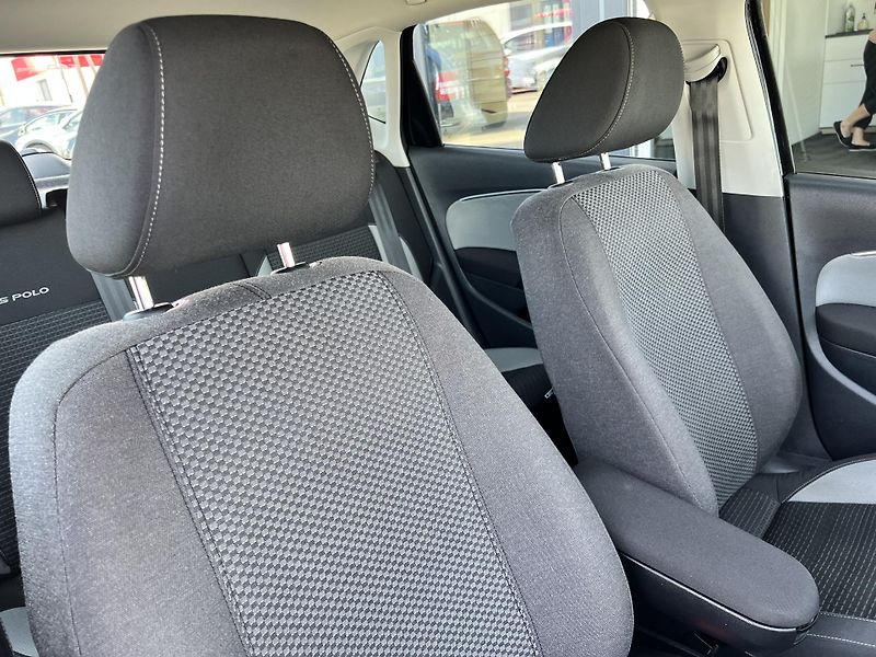 Volkswagen Polo Cross 1.0MPi 55kw TEMPOMAT ALU - fotka 34 z 49