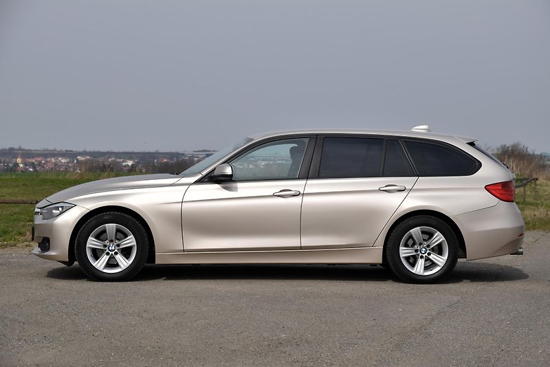 BMW Řada 3 318d (2.0) 6st, NAVI, ALU, PDC - fotka 5 z 51