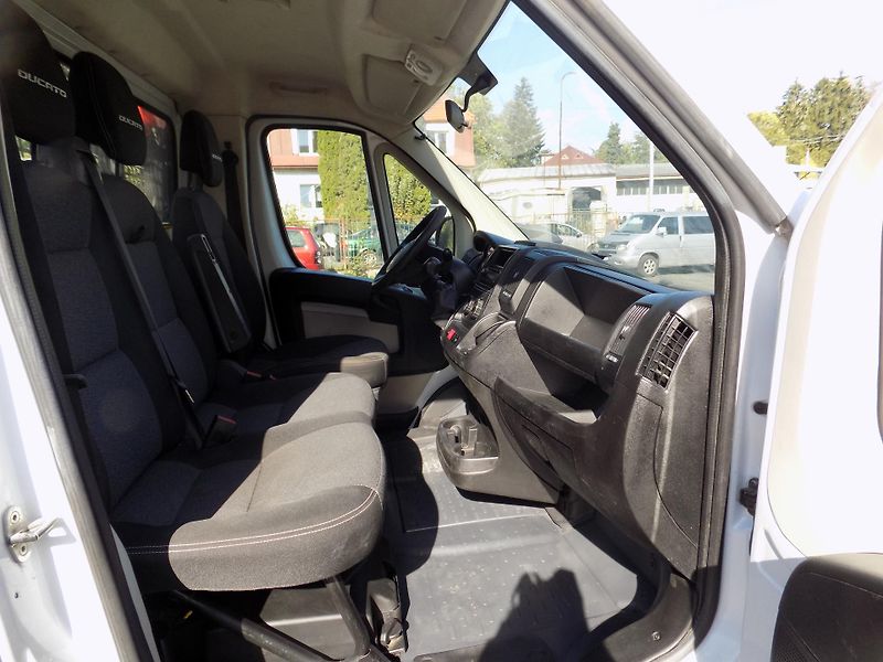 Fiat Ducato (2016) 2,3 96KW 3STR.SKLÁPĚČ - fotka 23 z 38