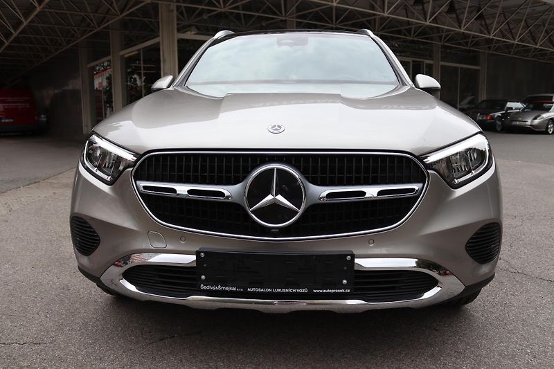 Mercedes-Benz GLC Mercedes-Benz GLC 200 4MATIC - fotka 4 z 58