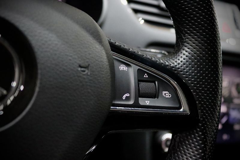 Škoda Octavia 3 FL Combi 1.4 TSI 110 kW DSG - fotka 26 z 31