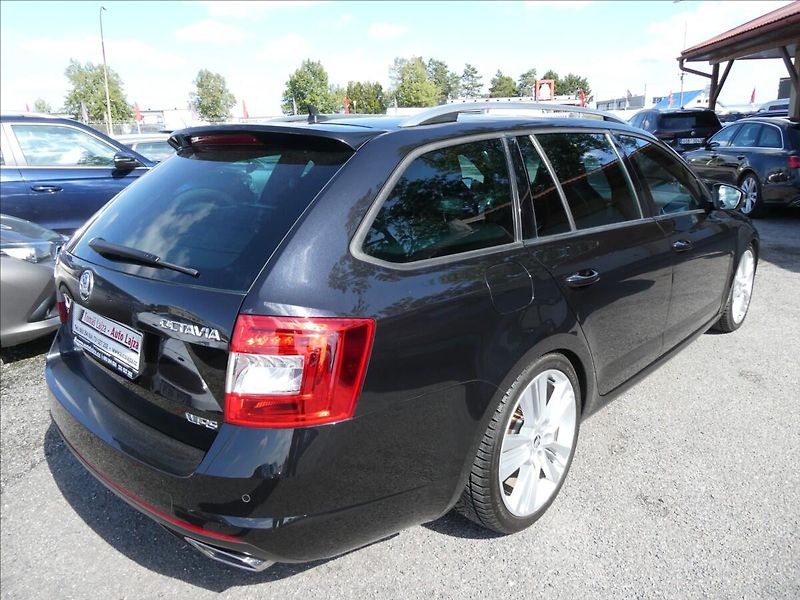 Škoda Octavia 2,0 TDi 135kW RS serviska,2.ma - fotka 8 z 51
