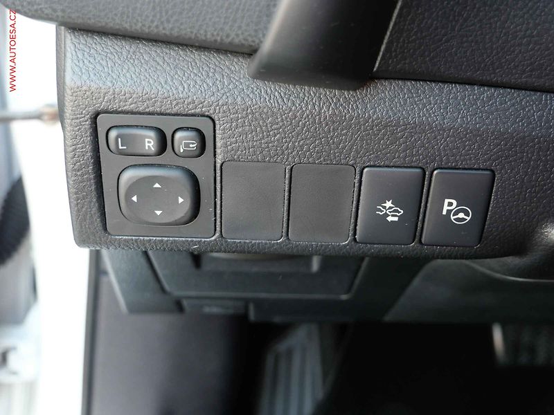 Toyota Auris (2017) 1.8 i, 1.maj,ČR, AT, LED - fotka 16 z 28