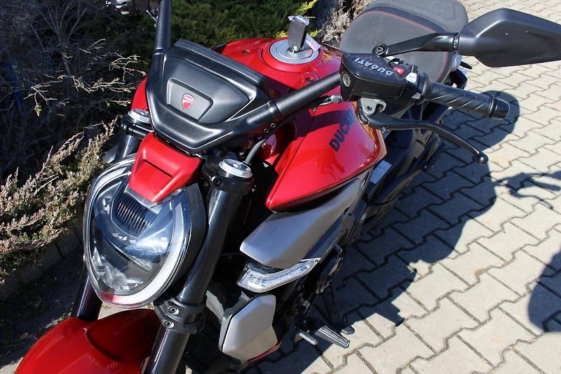 Ducati XDiavel (2025) V4  Burning Red 2025 SKLADEM n - fotka 10 z 13