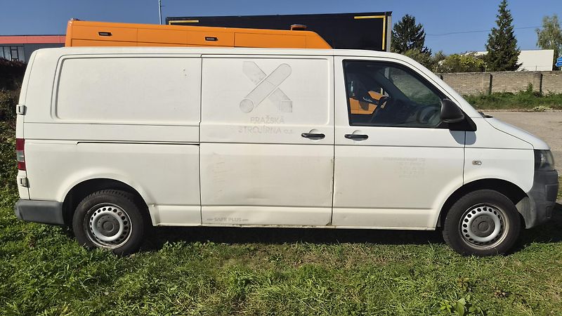 Volkswagen Transporter (2012) - fotka 4 z 18
