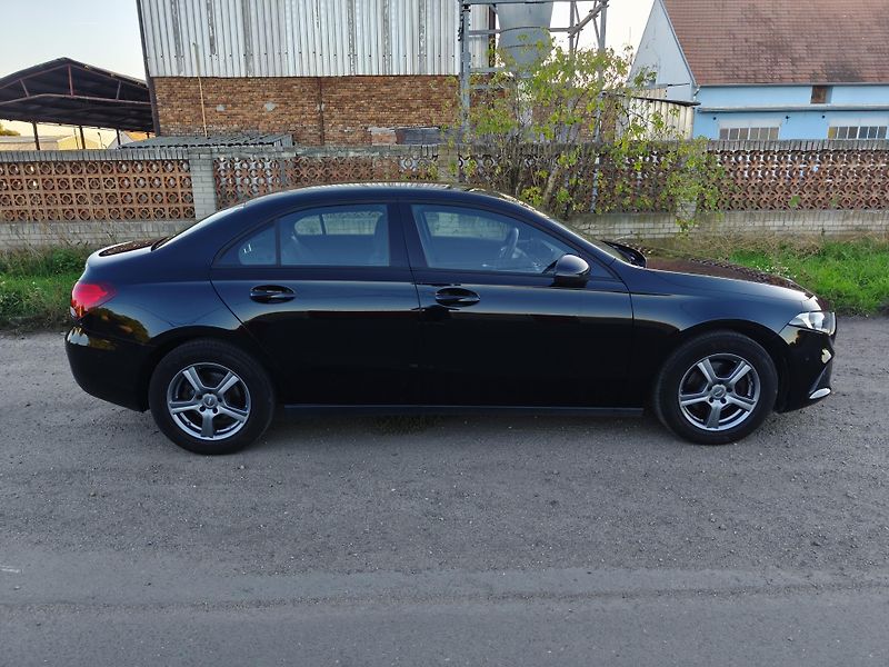 Mercedes-Benz Třídy A (2022) Mercedes Benz A 180 - fotka 15 z 19