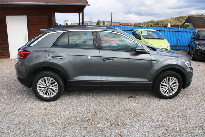 Volkswagen T-Roc (2024) 1,5TSI DSG LED ADAPT.TEMPOMAT  - fotka 8 z 21