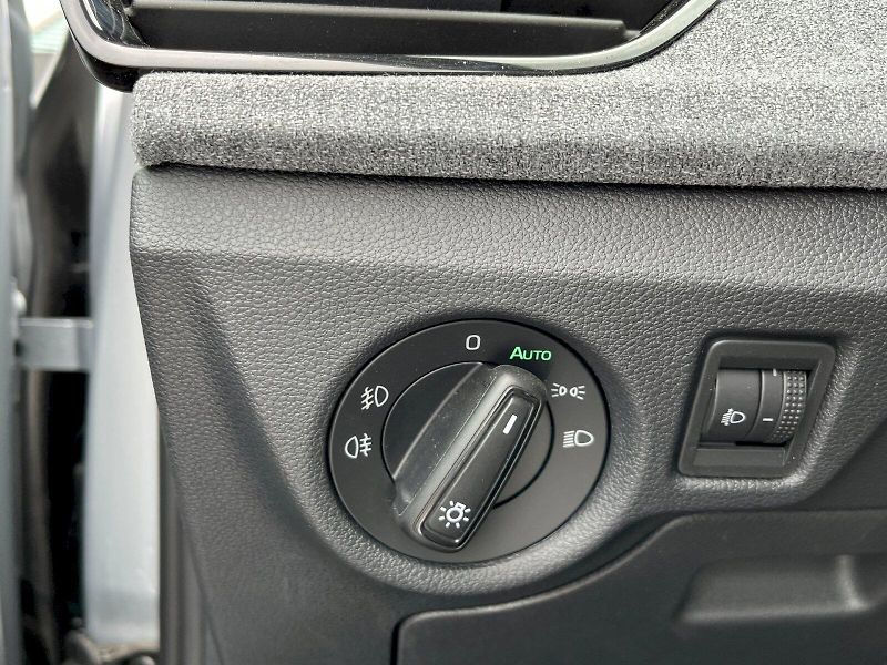 Škoda Scala (2025) 1.0 TSI 85kW Top Selection - fotka 12 z 26