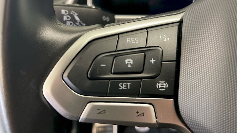 Volkswagen T-Roc (2024) R-Line 1.0 TSI 81kW - fotka 19 z 27