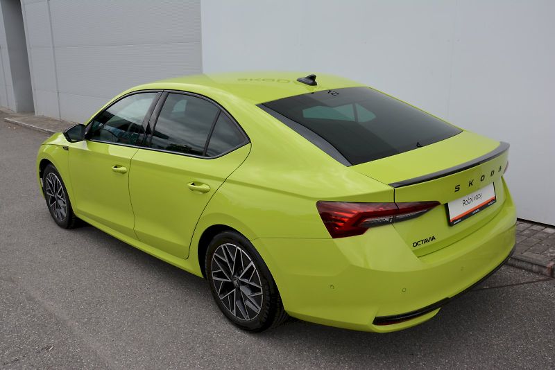 Škoda Octavia (2025) 1.5 TSI 110 KW MILD-HYBRID 7-s - fotka 16 z 29