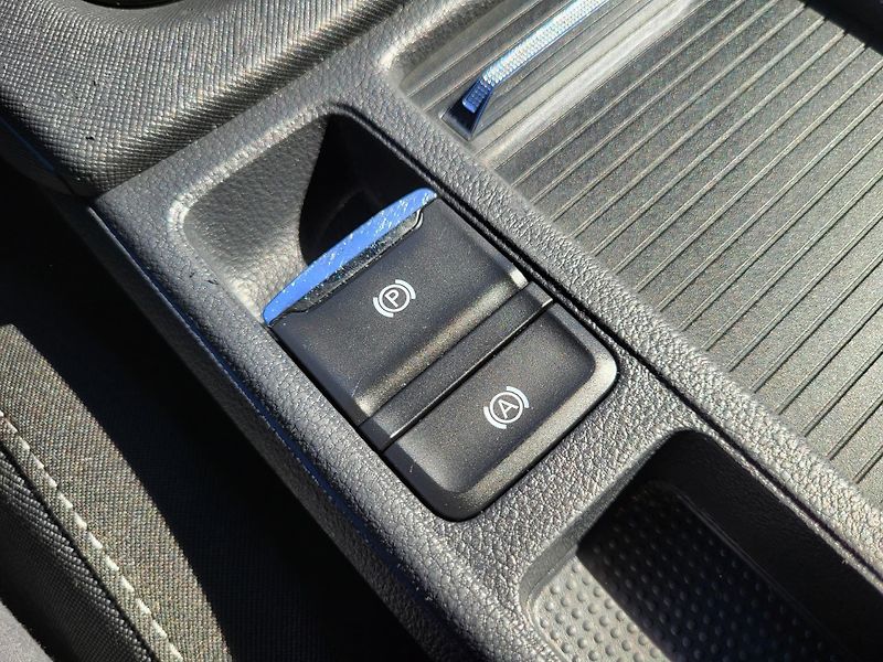 Škoda Octavia IV combi 2.0 TDi AMBITION *ČR - fotka 22 z 47