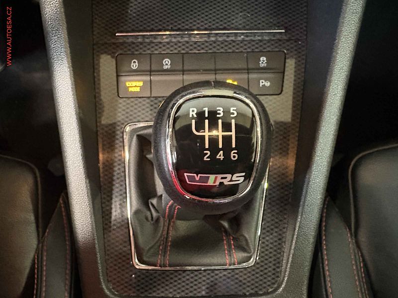 Škoda Octavia (2016) 2.0 TDi, ČR, Xenon, panor - fotka 18 z 19