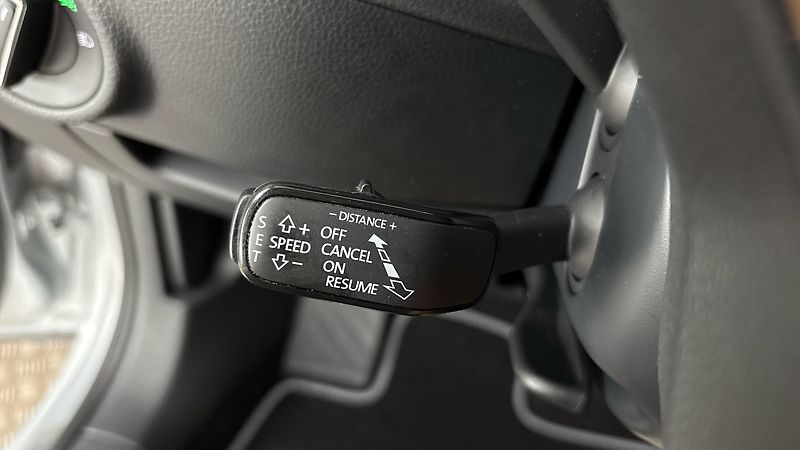 Škoda Superb 2.0 TDI DSG Style Combi - fotka 14 z 31