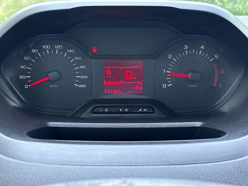 Peugeot Partner (2020) 1.5 BlueHDI L2 - fotka 6 z 25