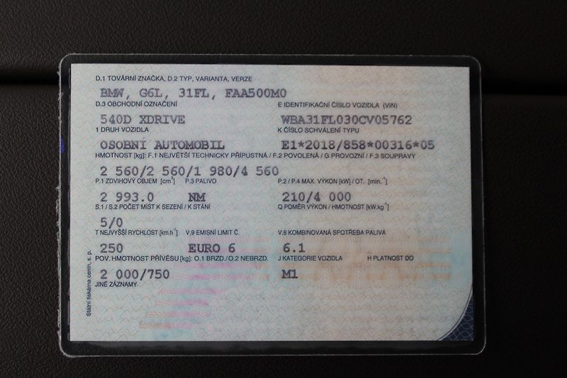 BMW Řada 5 540d xDrive Sedan - fotka 23 z 23