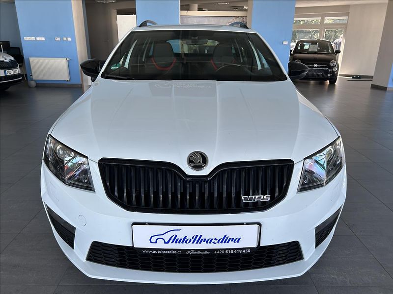 Škoda Octavia 2,0   TSI,RS,CHALLENGE,1.MAJIT - fotka 2 z 32