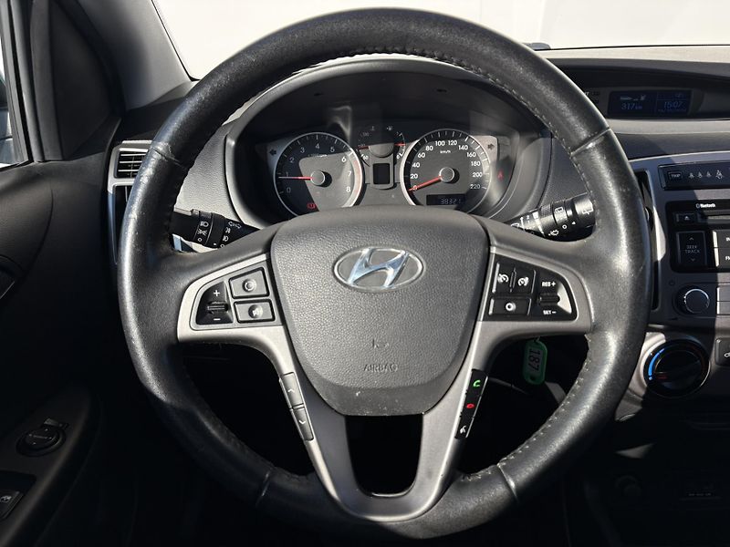 Hyundai i20 1.25 i 63kW Family - fotka 15 z 19