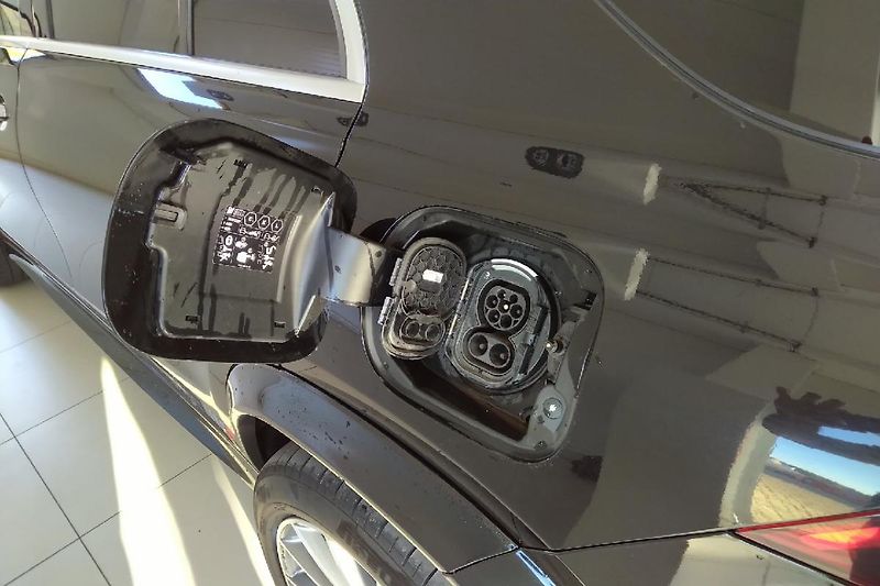 Mercedes-Benz GLE (2021) 350 de 4MATIC AMG Plug-in Hy - fotka 15 z 19