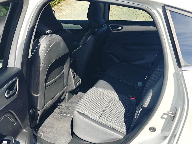 Renault Arkana (2021) E-TECH Hybrid 145 Intens 105kW - fotka 15 z 42