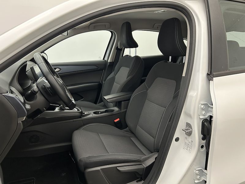 Renault Arkana 1.3 TCe Zen - fotka 7 z 23