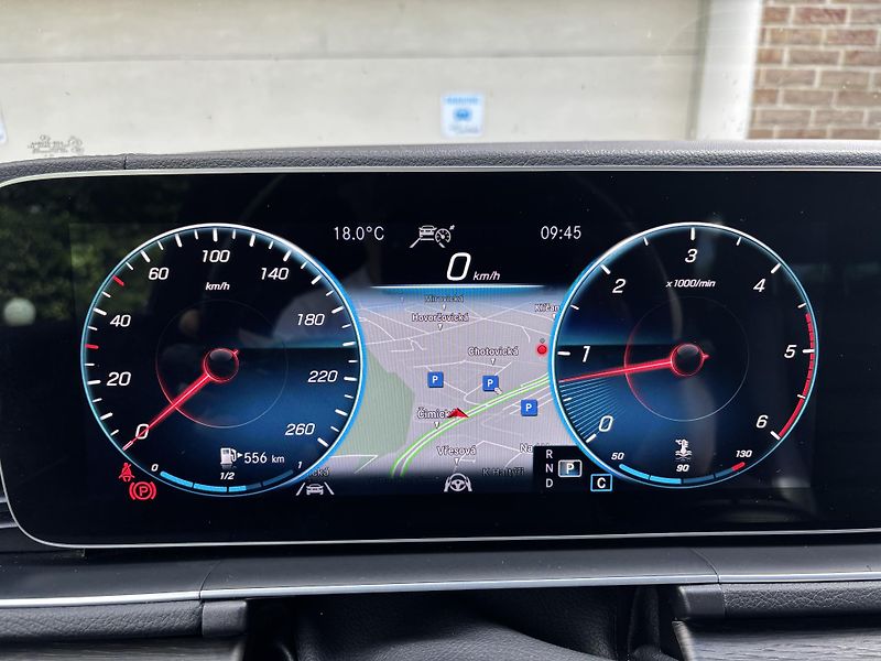 Mercedes-Benz GLE (2023) 400d 4MATIC 9GTRONIC AMG Paket - fotka 78 z 166