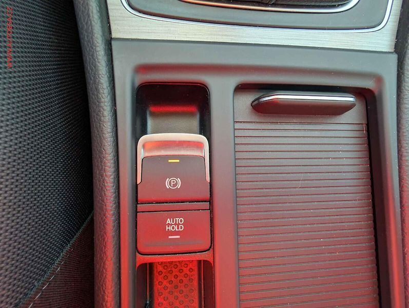 Volkswagen Golf (2016) 1.2 TSi, 2.maj,ČR - fotka 18 z 18