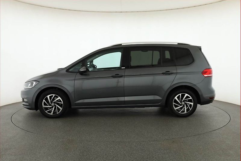 Volkswagen Touran (2018) 2.0 TDI, Automat, 7 míst - fotka 3 z 19