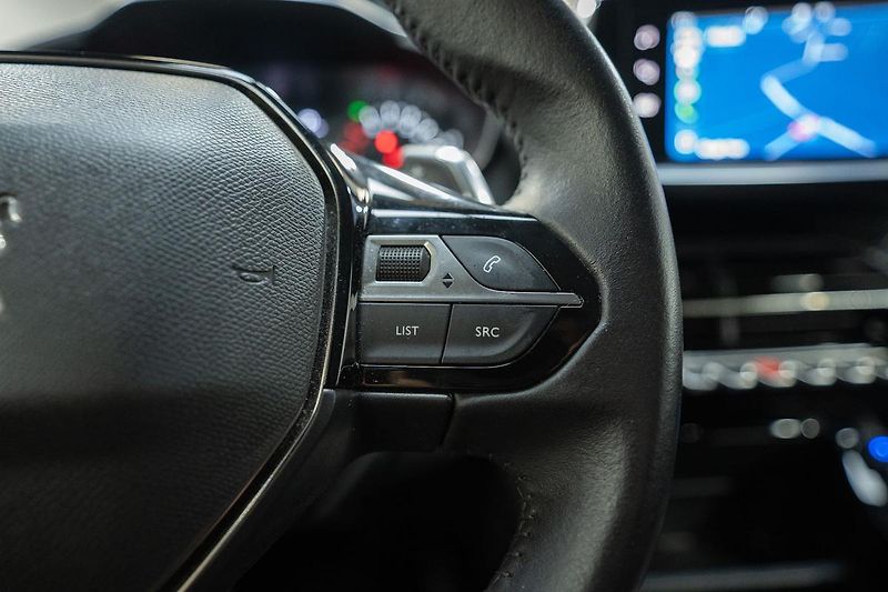 Peugeot 2008 1.2 PureTech 96 kW - fotka 19 z 27