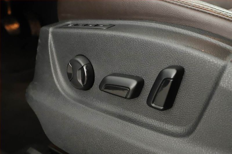 Škoda Octavia (2017) Laurin&Klement 2.0 TDI, Kůže - fotka 11 z 20