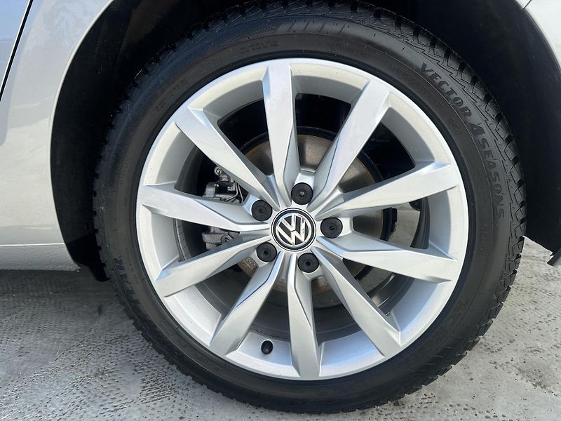 Volkswagen Golf Sportsvan (2014) 2.0 TDI 1. majitel, ser. kniha - fotka 5 z 41