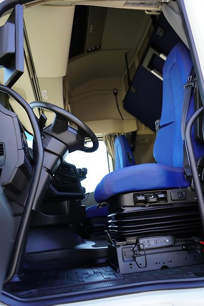 Volvo FH (2025) AREO / 460 / I – SAVE / LOW DE - fotka 7 z 52