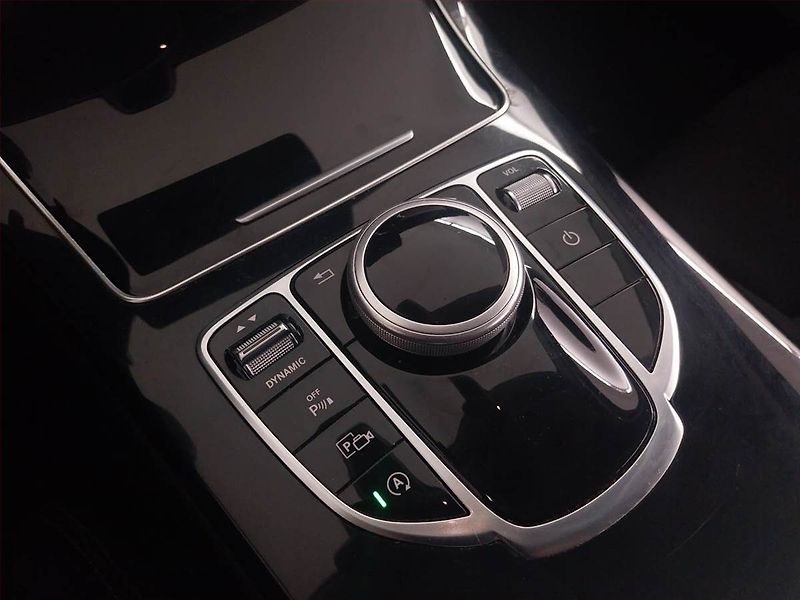 Mercedes-Benz Třídy C (2019) C 200 d, Automat, Navi - fotka 16 z 18