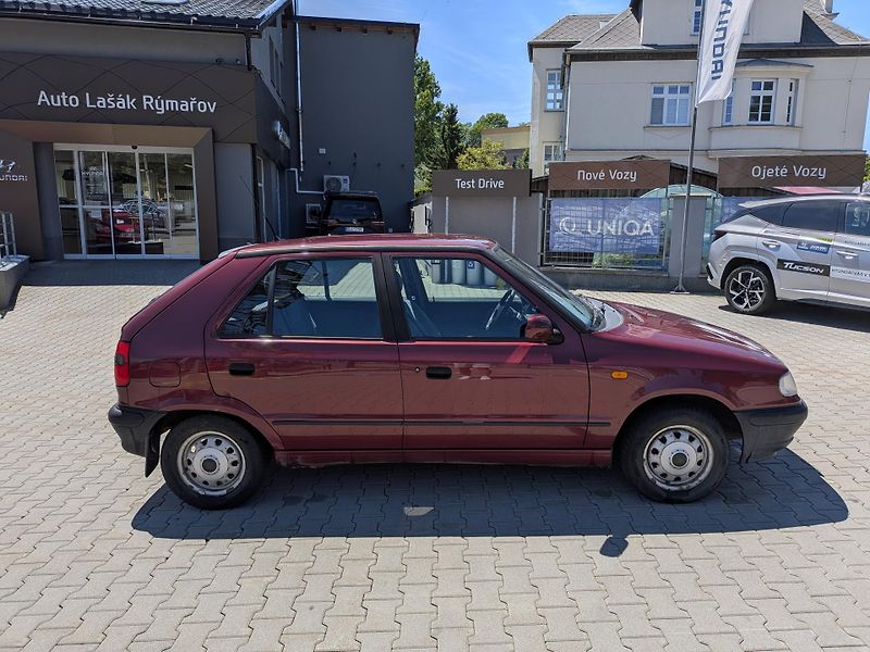 Škoda Felicia 1,3 50kW TAŽNÉ ,CENTRÁL   - fotka 8 z 16