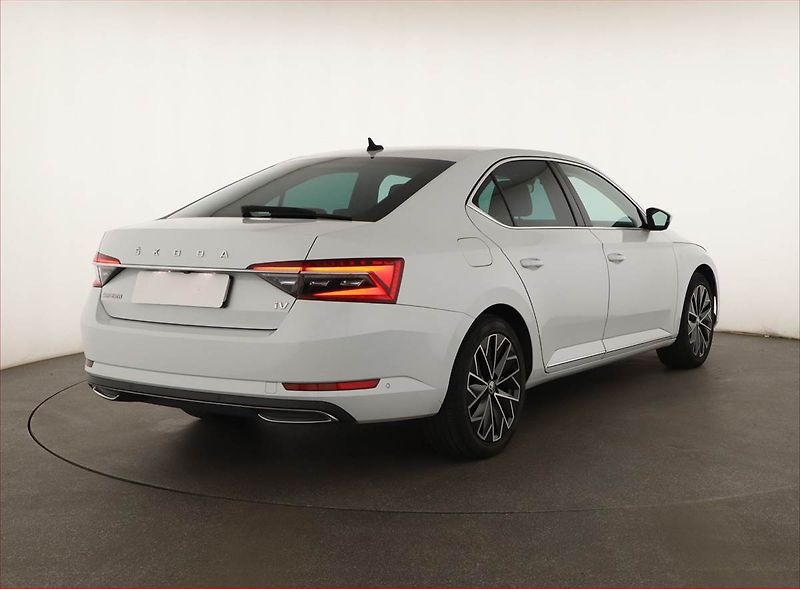 Škoda Superb (2020) Laurin&Klement iV 1.4 TSI PHEV - fotka 5 z 20