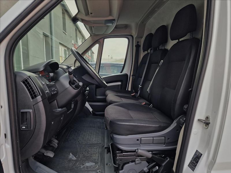Peugeot Boxer 2.2HDI 140k L4H2,ČR,1.Majitel - fotka 19 z 38