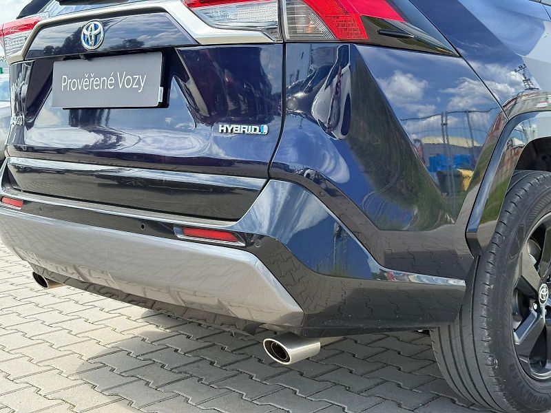 Toyota RAV4 2.5 HSD e-CVT AWD Selection - fotka 28 z 28