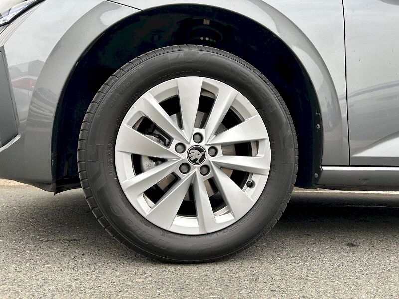 Škoda Scala (2025) Selection 1.0 TSI 85 kW - fotka 11 z 34