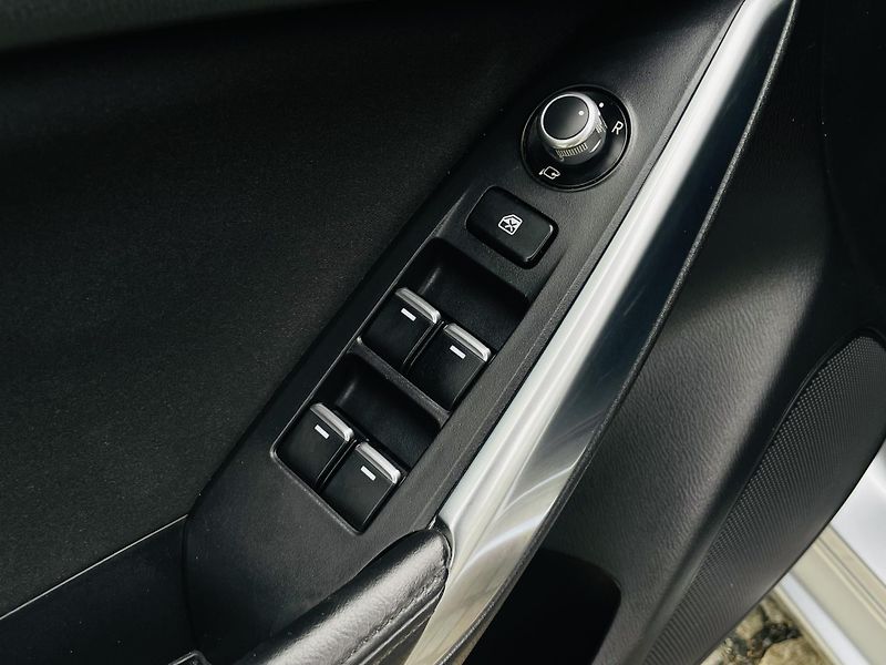 Mazda 6 2.0i AUTOMAT 1MAJITEL SERVISKA - fotka 30 z 45
