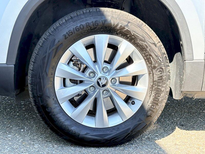 Škoda Karoq (2025) 1.5 TSI / 110 kW / SELECTION - fotka 21 z 29
