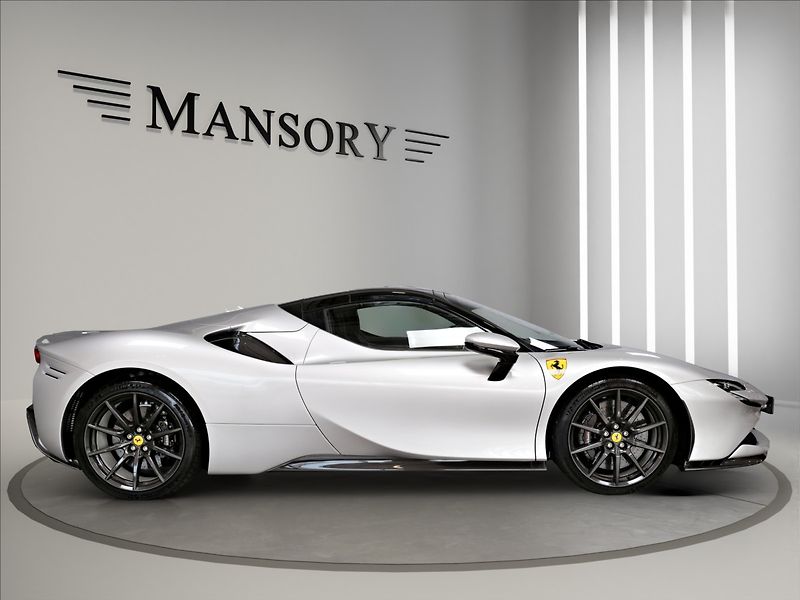 Ferrari SF90 (2024) Spider LIFT / CARBON / JBL - fotka 4 z 26