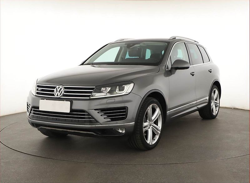 Volkswagen Touareg (2016) R-Line 3.0 TDI, 4X4, Automat - fotka 2 z 20