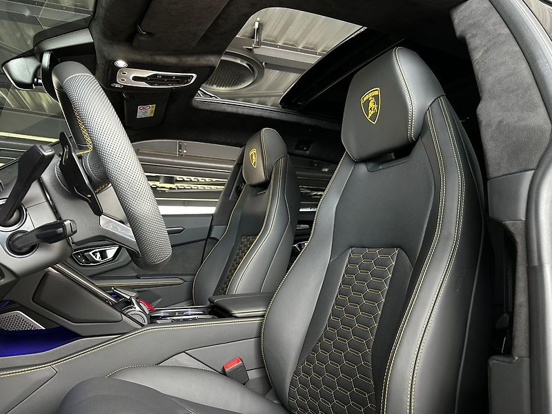 Lamborghini Urus Novitec Wide Body Kit, Masáž - fotka 23 z 51