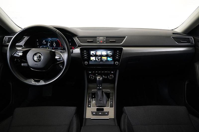 Škoda Superb - fotka 5 z 30