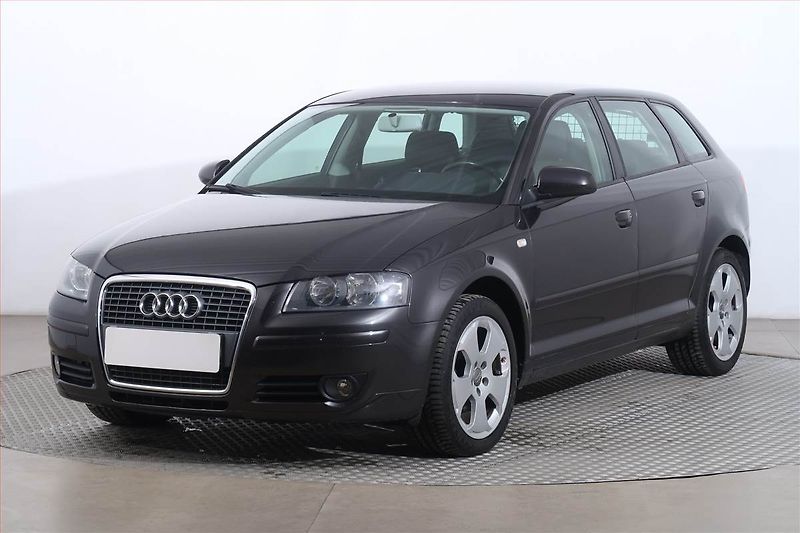 Audi A3 (2008) 1.6, Serv.kniha, nová STK - fotka 2 z 15