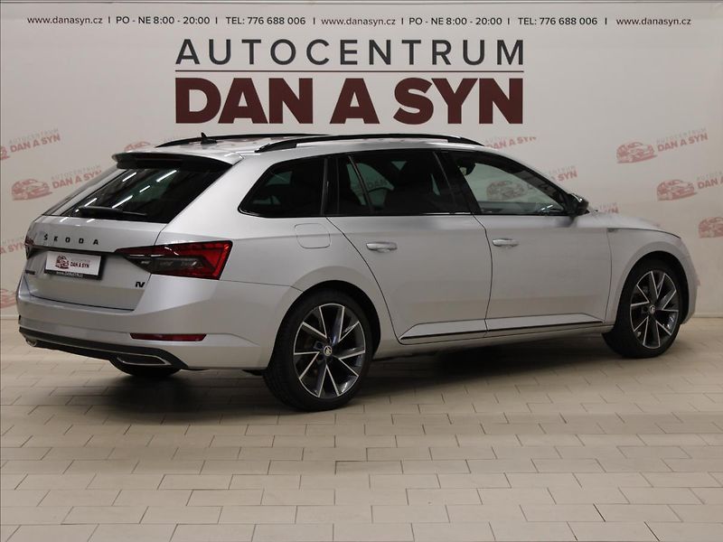 Škoda Superb 1,4 TSI iV DSG Sportline - fotka 4 z 39