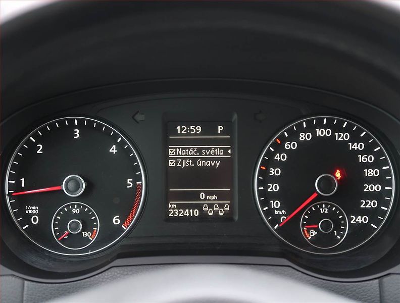 Volkswagen Sharan (2012) Highline 2.0 TDI BMT, Automat - fotka 11 z 25